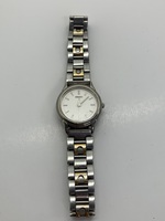 Seiko v701 women's wrist watch 