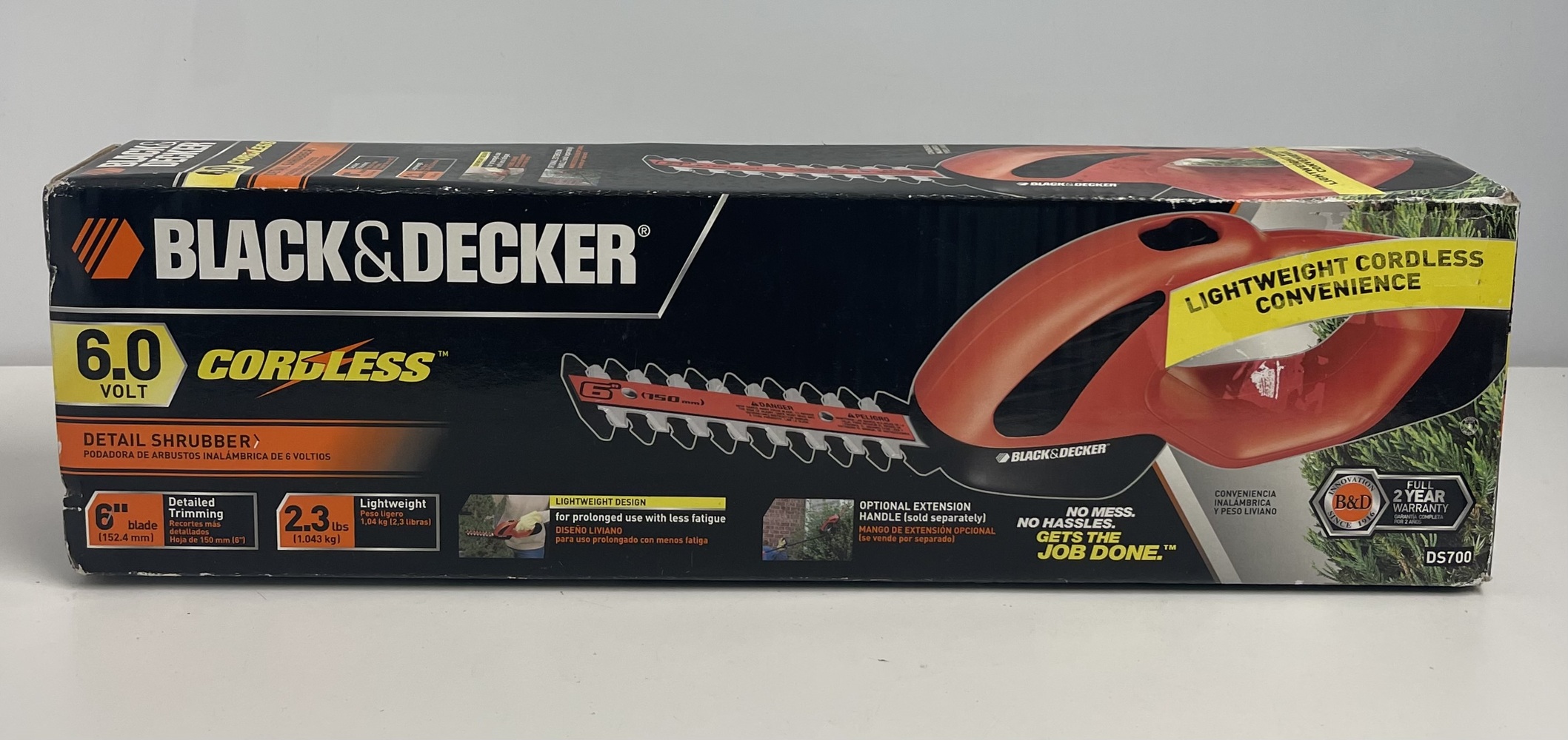 Black Decker DS700 6 Volt Cordless Electric Shrubber Sterling