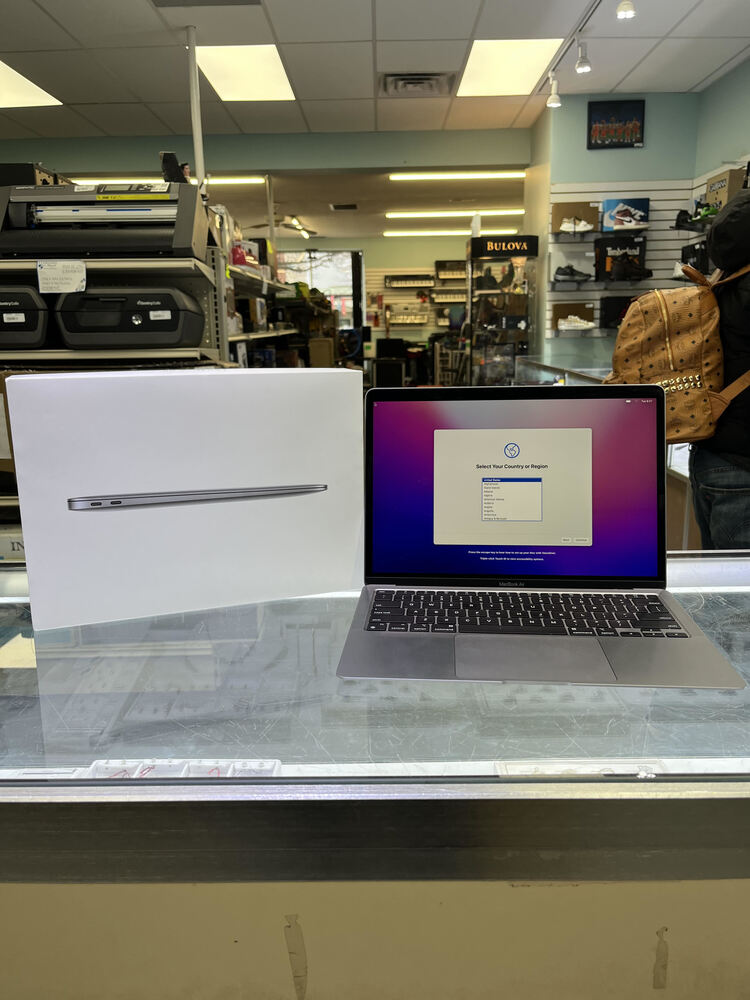 MacBook Air 13.3" Laptop Apple M1 chip 8GB Memory 256GB SSD