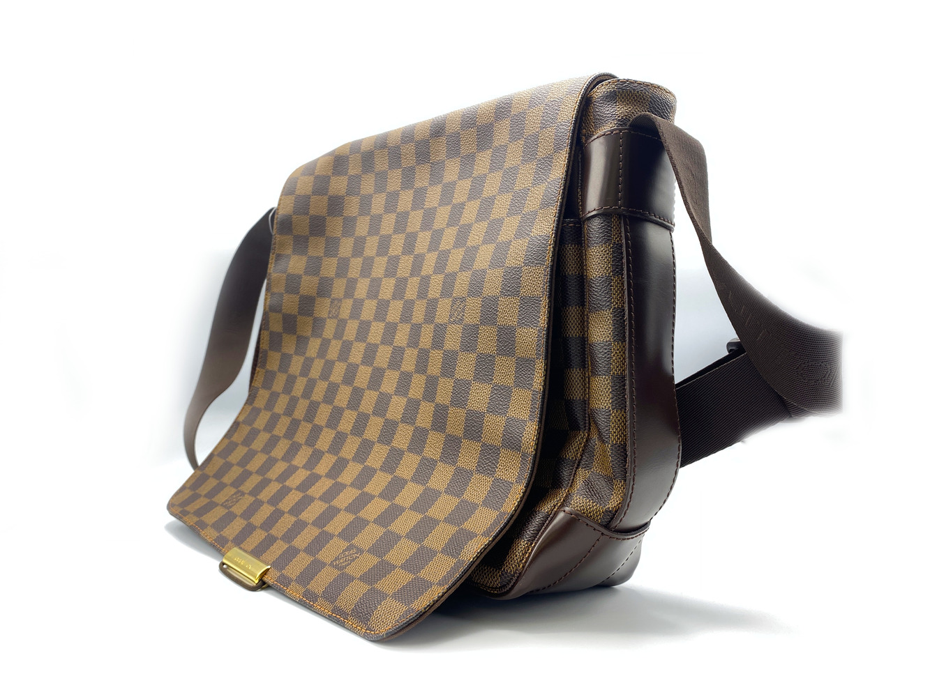 Louis Vuitton Monogram Canvas Bastille Messenger Bag. Condition: 4., Lot  #58397
