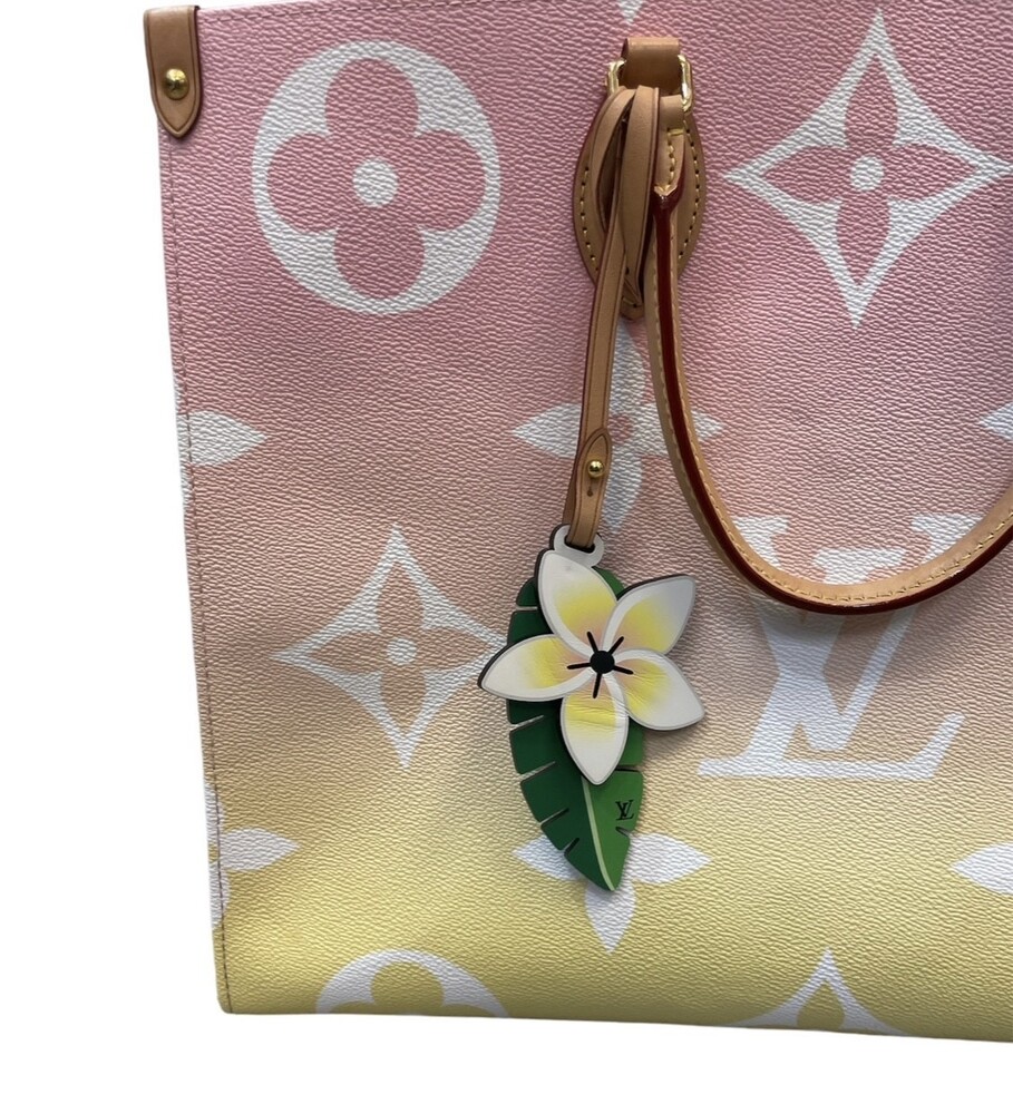 Louis Vuitton Giant Monogram On The Go By The Pool Tote Bag - Pink Totes,  Handbags - LOU775985