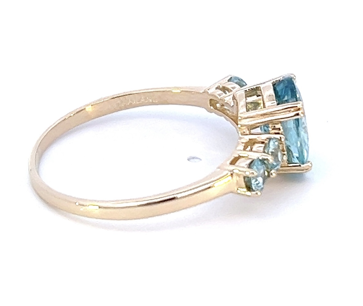  14kt Yellow Gold Blue Topaz Ring Size 11.75