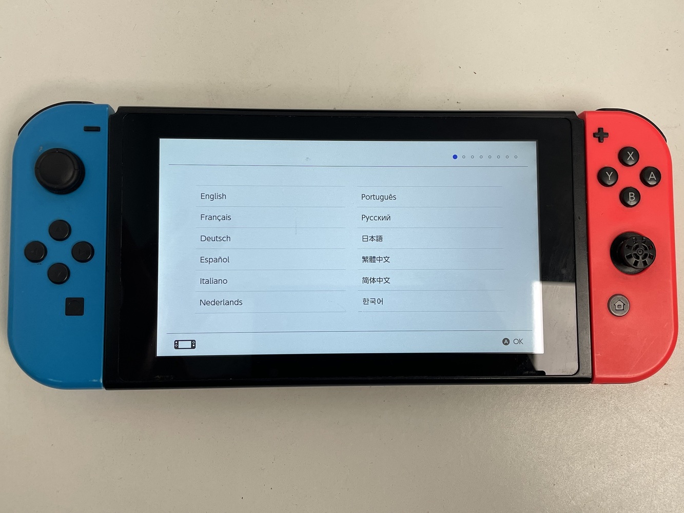 Nintendo Switch HAC-001 32GB Handheld System - Neon Blue/Neon Red