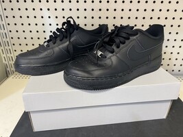 Black Nike Air Force 1 (6.5Y)