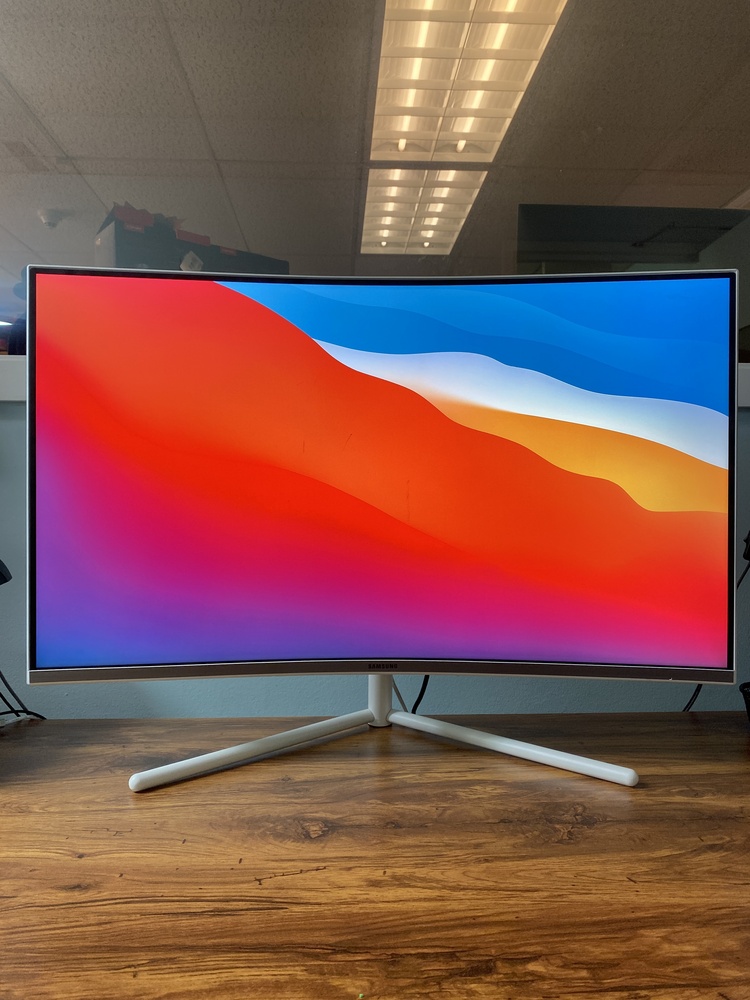 SAMSUNG UR59 Series 32Inch ViewFinity 4K UHD (3840x2160) Curved