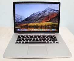 Apple MacBook Pro A1398 2015 Core i7Q 2.5GHz 16GB RAM 500GB SSD