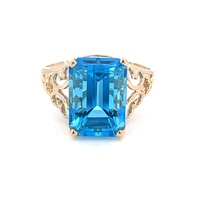  14kt Yellow Gold Blue Topaz Ring