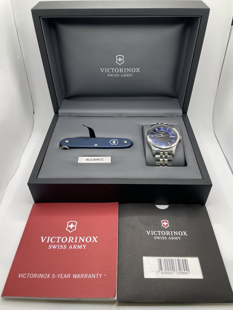 Victorinox Swiss Army Men s Watch 241802 Alliance Blue Dial Quartz