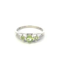 10kt White Gold Diamond & Green Heart Stone Ring