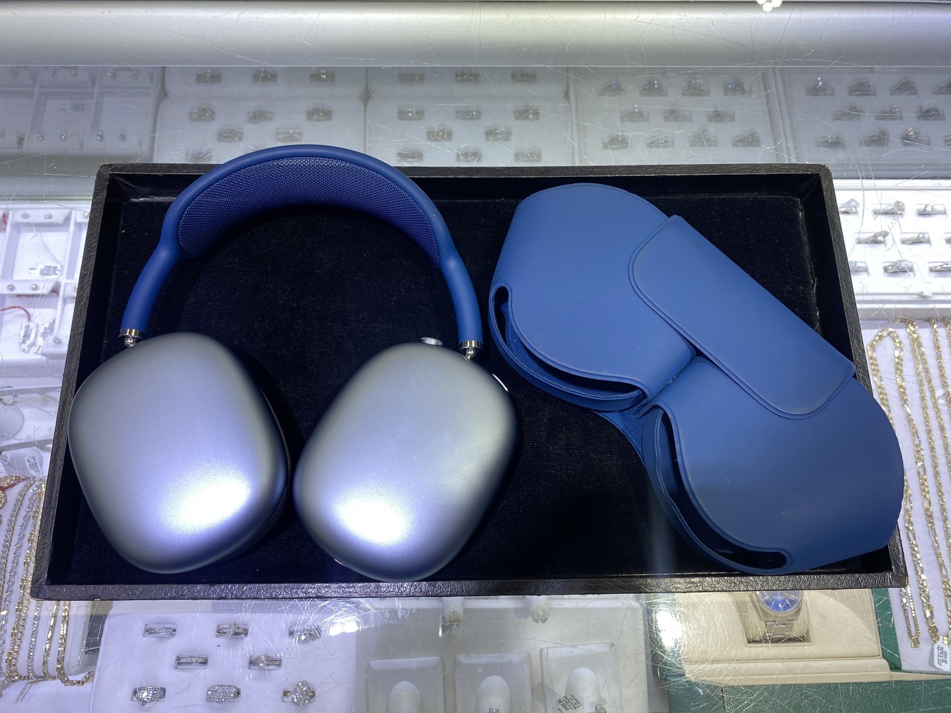 Apple AirPods Max Wireless Over-Ear Headphones - Sky Blue A2096