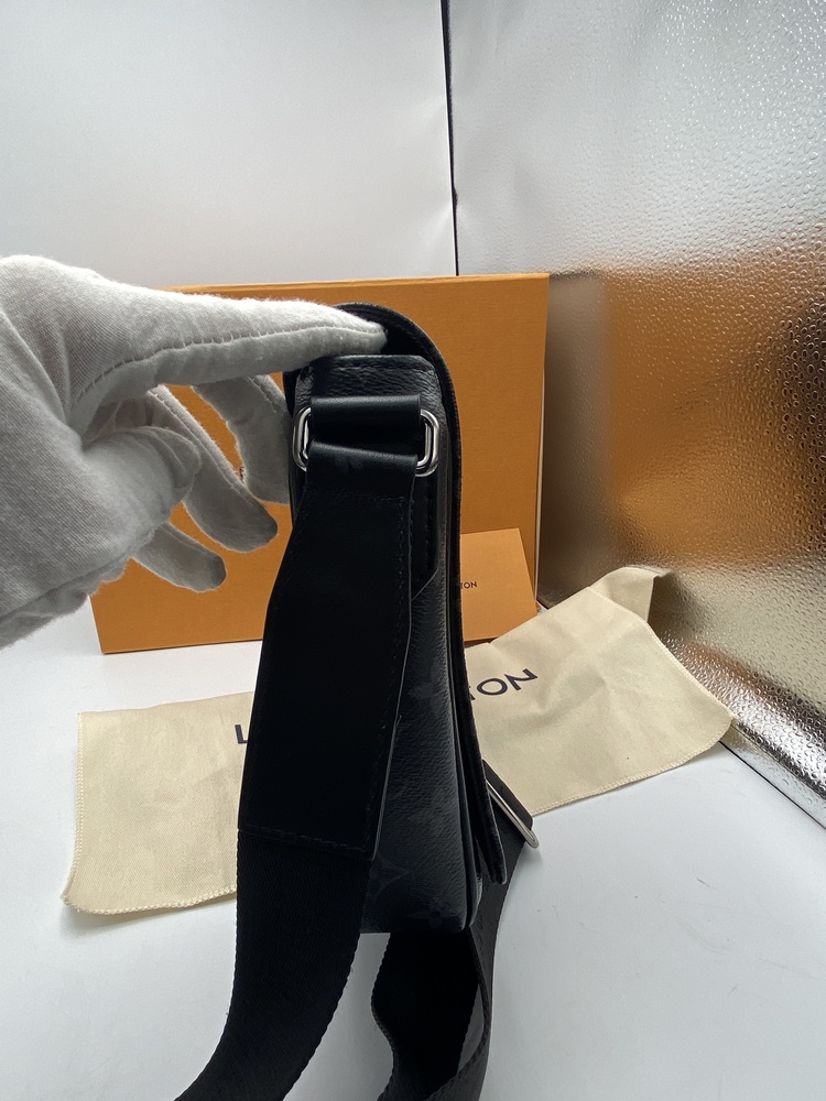 Louis Vuitton Monogram Eclipse Leather Gloves