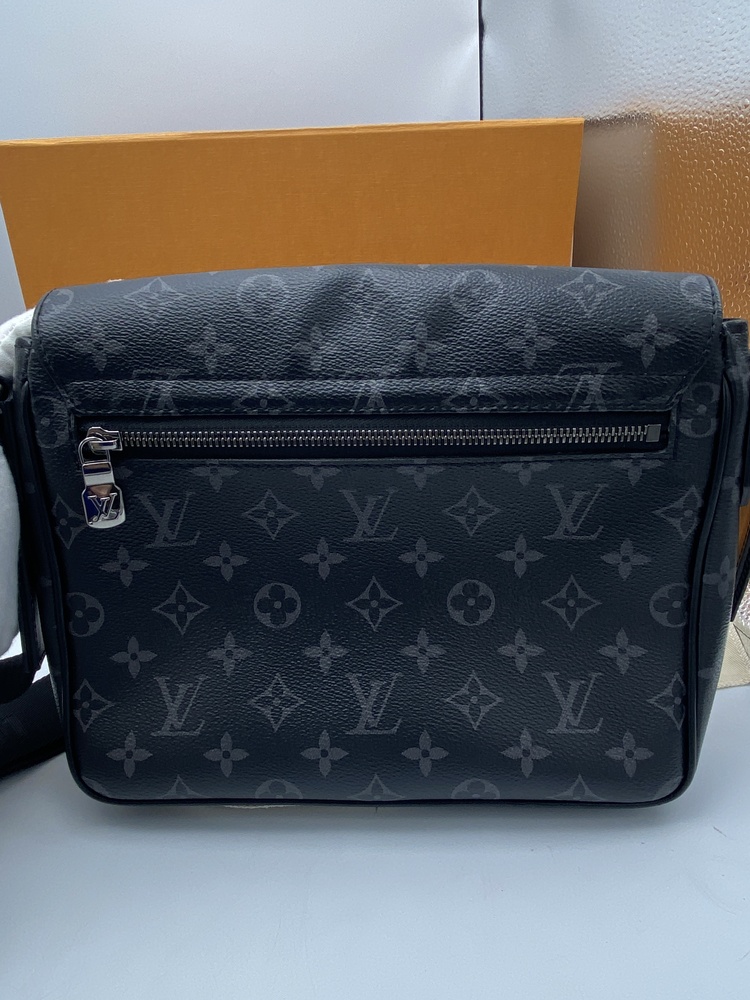 Shop Louis Vuitton MONOGRAM District PM Messenger Bag Monogram