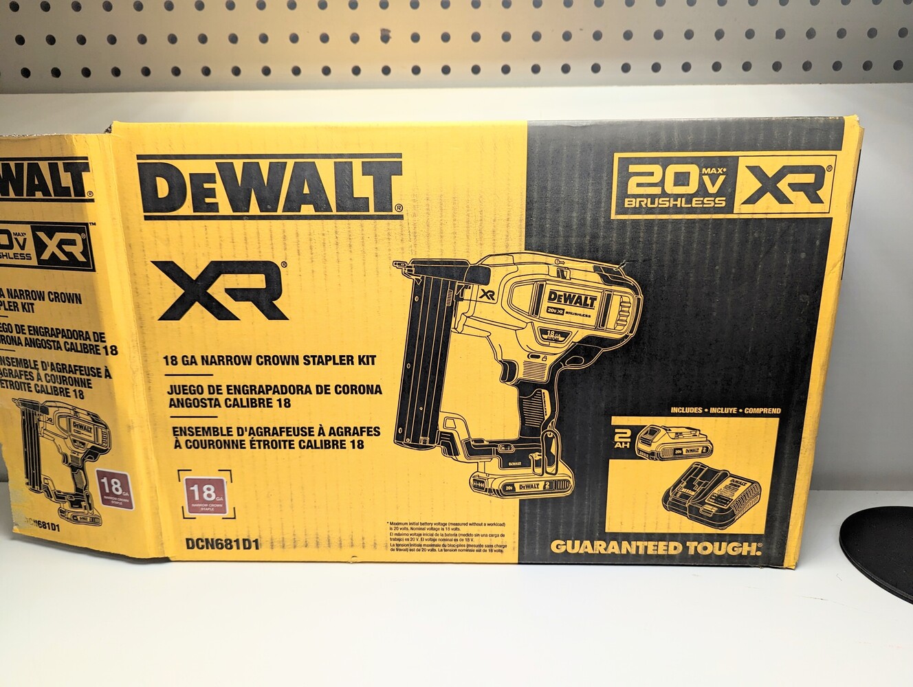 Dewalt dcn681d1 online