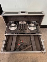 Numark NS6 with case 