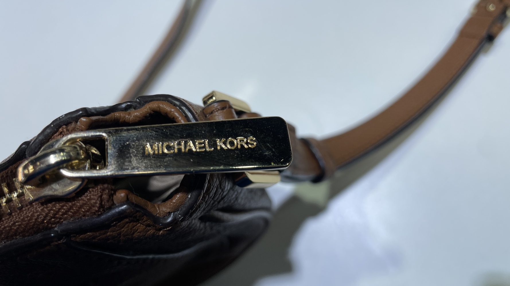 Michael kors julia outlet medium messenger