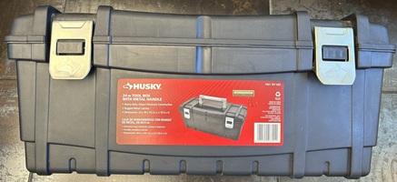 HUSKY 24-inch Latching Toolbox 