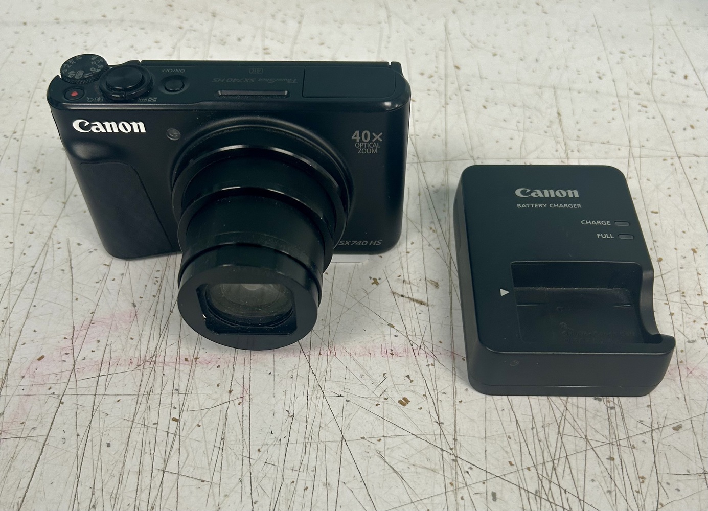 Appareil Photo Compact Canon PowerShot SX740 HS 20.3 MP - Couleur Noir - Neuf Scellé Avec Garantie