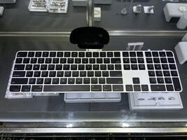 Apple Magic Keyboard (A2520) Touch ID/ Numeric Keyboard + Apple Mouse (A1657)