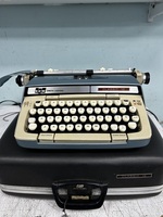 1963 Smith Corona CLASSIC 12 Manual Typewriter