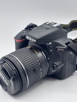 Nikon D5600 DSLR With a 18-55mm Lens 