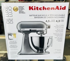 Kitchen Aid Deluxe 4.5 Quart Tilt-Head Stand Mixer ksm975l