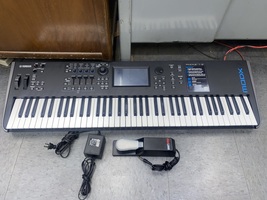 Yamaha MODX7 76-Key Synthesizer Workstation + Pedal