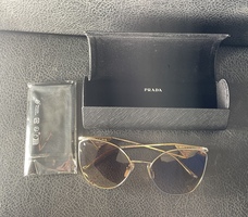 prada sunglasses zvn3d0