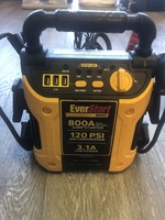 Everstart Maxx Jump Starter/ J7CE - Pre-Owned 