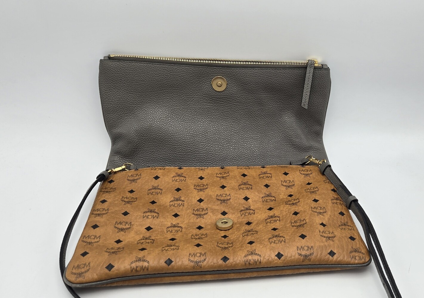 Mcm corina visetos crossbody clutch hotsell