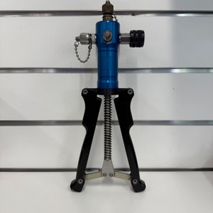 Ralston DCAP 650 psi (45 bar) Pneumatic Hand Pump