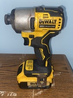 DEWALT 20V MAX Brushless Cordless 1/4 in Impact Driver  (DCF840) W/ Battery