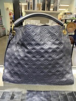 Louis Vuitton Infini Empreinte Artsy MM Debossed Leather Shoulder Bag