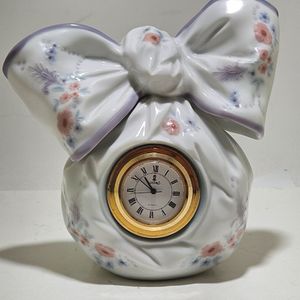 Lladro 5970 Clock Figurine 