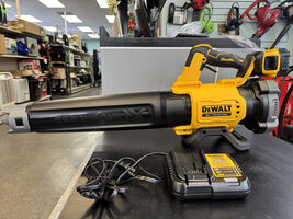 DEWALT DCBL722 20V MAX XR Lithium-Ion Handheld Blower - With Battery/Charger