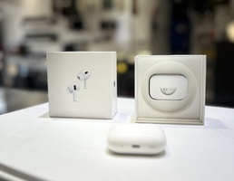 Apple AirPods Pro (A2700) Wireless Earbuds - White (Used) with Extra Gummies