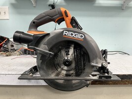 RIDGID 18V Brushless Cordless 7-1/4 in. Circular Saw (Tool Only)