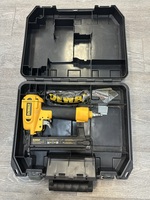 DeWalt D51236 5/8" - 1-1/4" Inch (32mm) 18 Guage Pneumatic Brad Nailer in Case