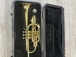 Bach CR300 Cornet, with Bach case and mouthpiece