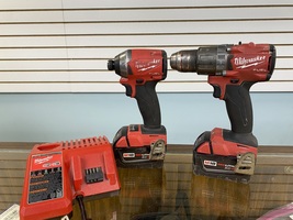 Milwaukee M18 Hammer Drill/ Impact Driver Kit W/ 2 Batteries