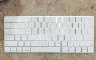 Apple Magic Keyboard A1644