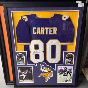 Cris Carter autographed framed jersey (JSA wpp722734)
