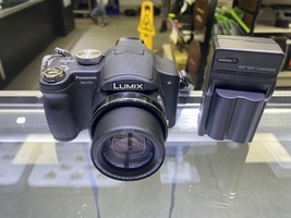 Panasonic Lumix DMC-FZ8 Digital Camera 7.2MP 