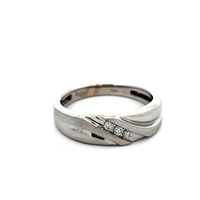 10kt White Gold Diamond Band Ring