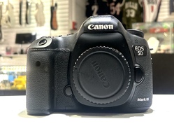 Canon EOS 5D Mark III 22.3MP Digital SLR Camera Body Only – DS126321 w/ Body Cap