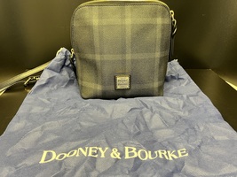 Dooney & Bourke crossbody purse with dust bag