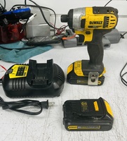 DeWalt DCF885 20V MAX XR 1/4" Impact Driver Kit w/ 2 Batteries & Charger