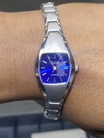 Gucci Vintage Quartz Blue Face Men's Watch Matte Silver Band 7"
