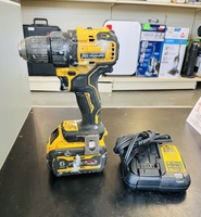 Dewalt DCD708 Atomic 20V Max Brushless Cordless 1/2" Driver w/ battery & charger