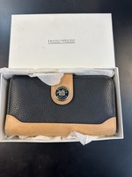 Dooney & Bourke Wallet 