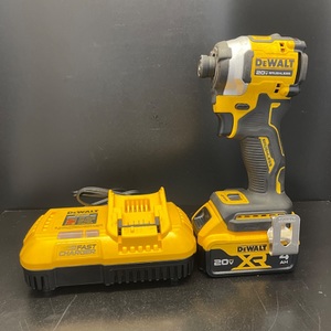 DeWALT DCF850 20V MAX 1/4 Cordless Driver Brushless with battery and charger)